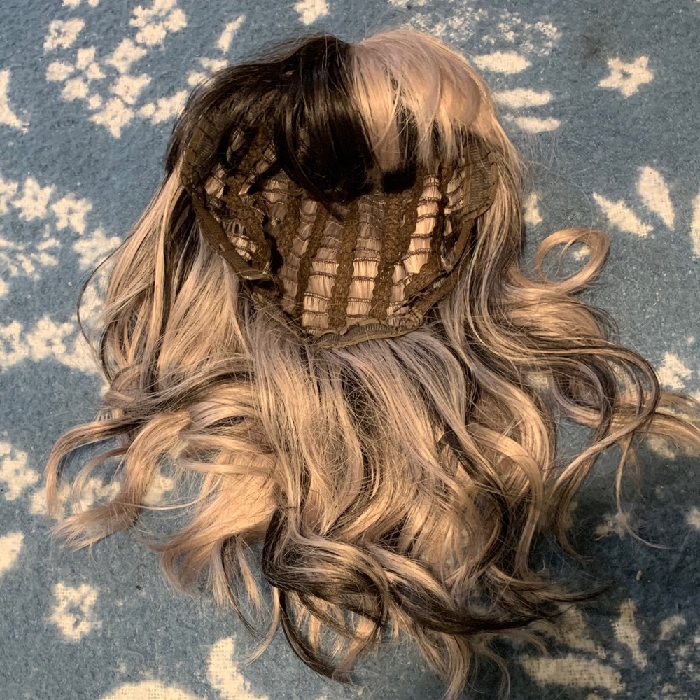 #102 Wig NWT - Picture 8 of 10